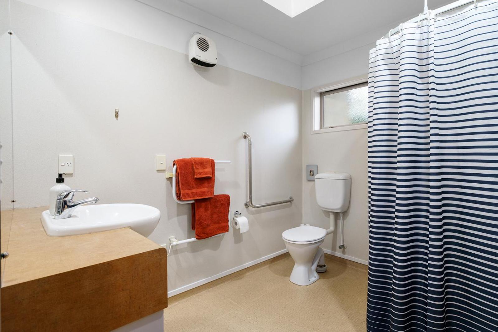 Sunny, Quiet, 2-Bedroom Unit In Fabulous Location! เคมบริดจ์ ภายนอก รูปภาพ